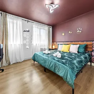 Centre Fbs Spacious Flat London