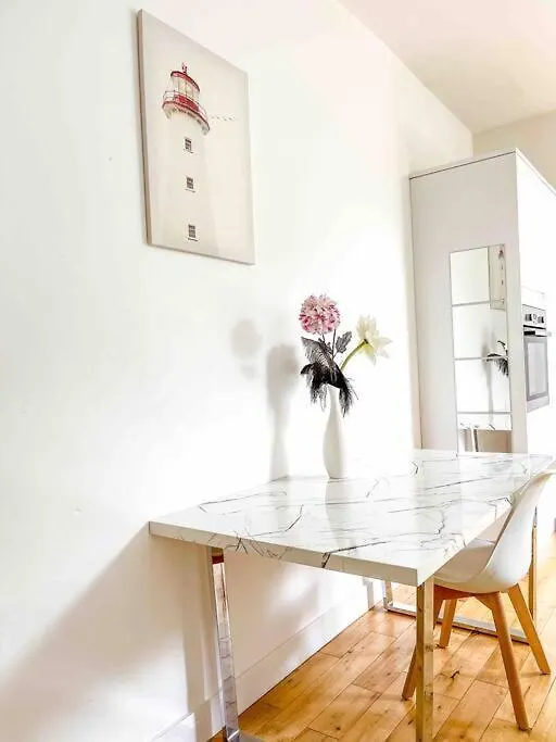 London 2 Bed Apartment