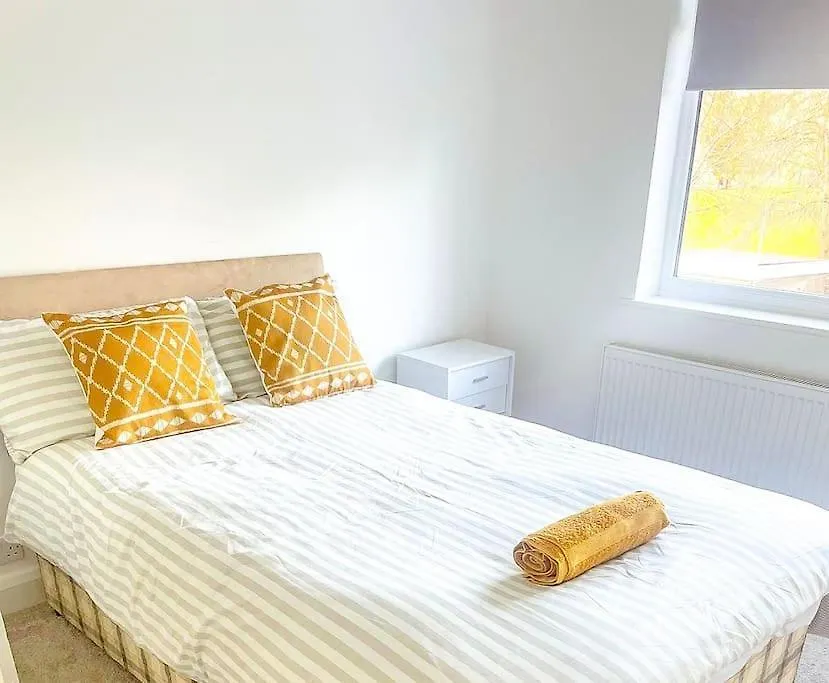 London 2 Bed Apartment